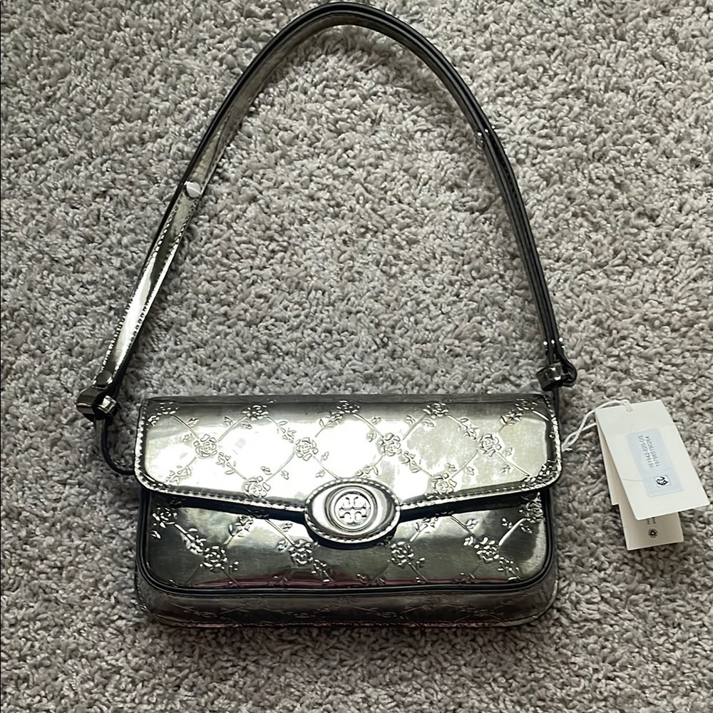 Tory Burch Metallic Purse!